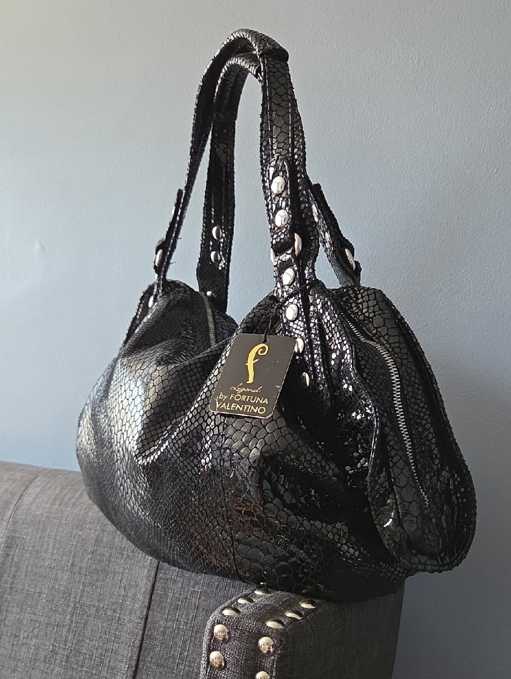 NWT, VINTAGE BLACK REPTILE FORTUNA VALENTINO LEATHER HANDBAG, 22" X 13" XL